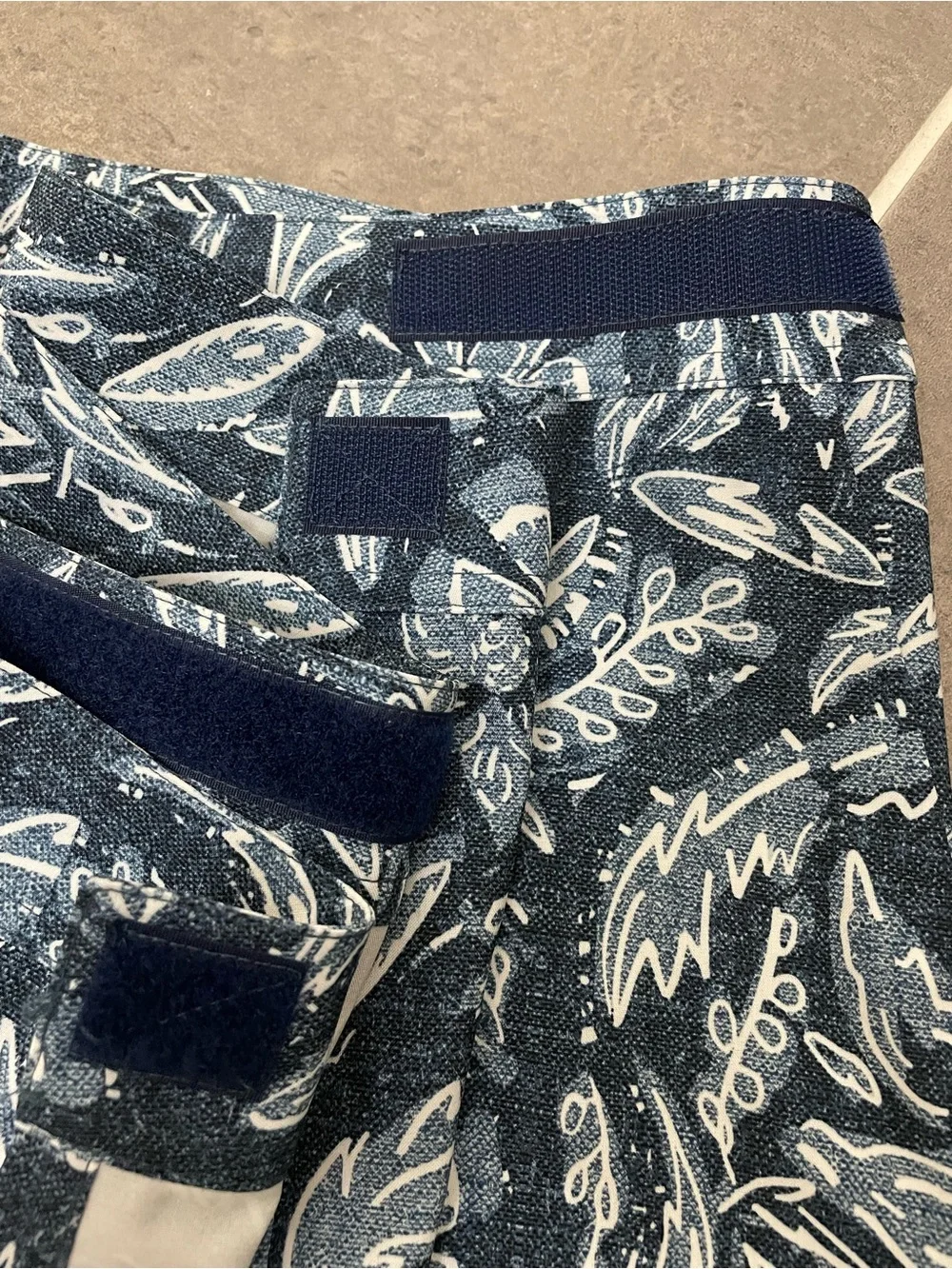 RipSkirt Hawaii Length 2 skirt with pockets size Large